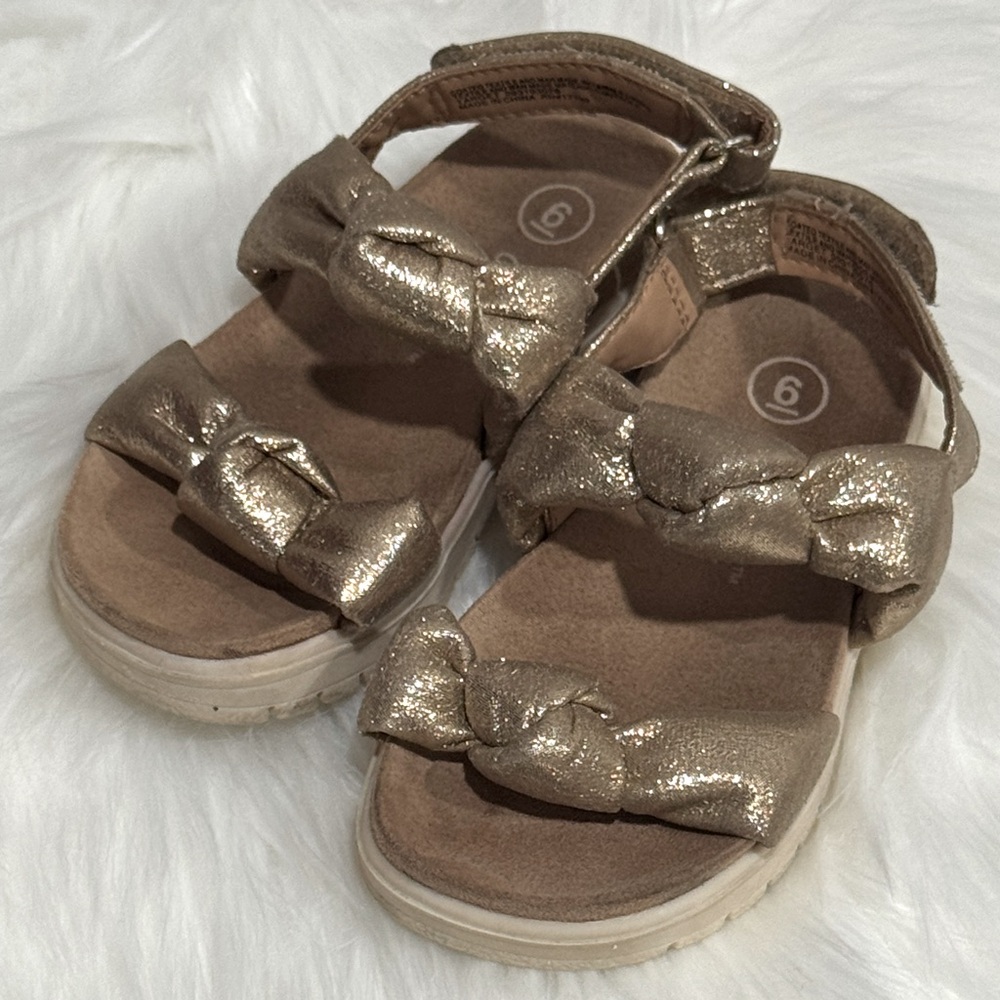 Cat & Jack Girls Shimmering Gold Knotted Sandals